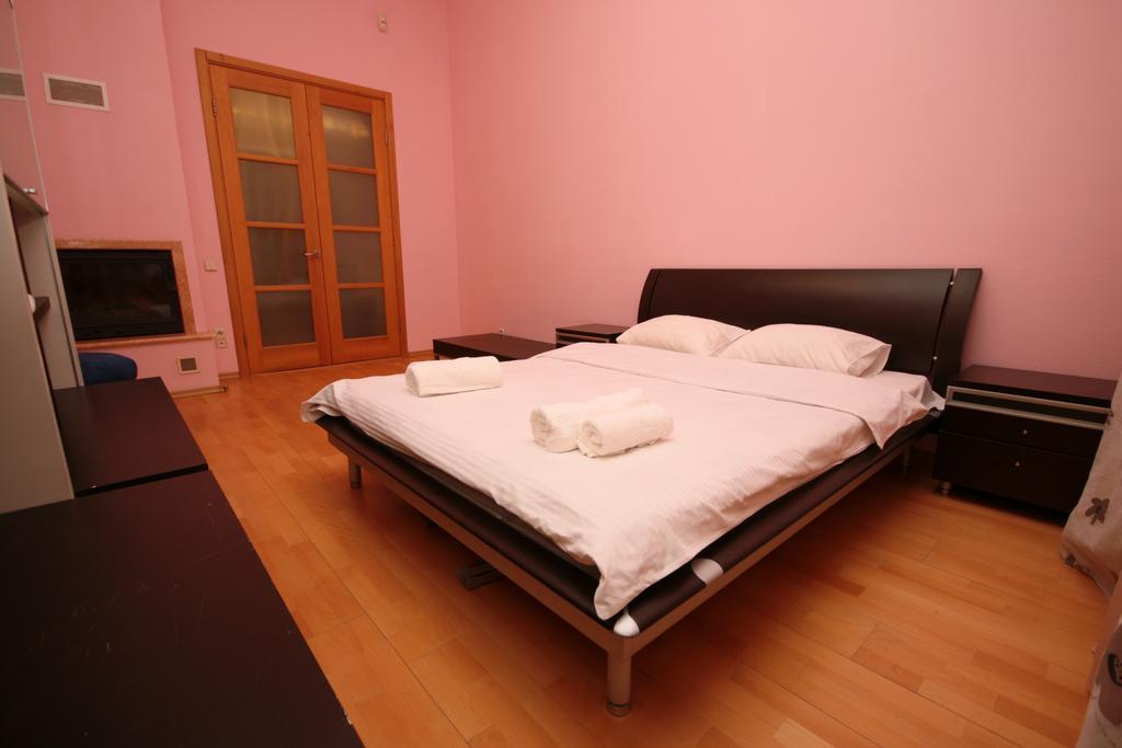 Inn Home Apartments In Kiev Center Exterior photo