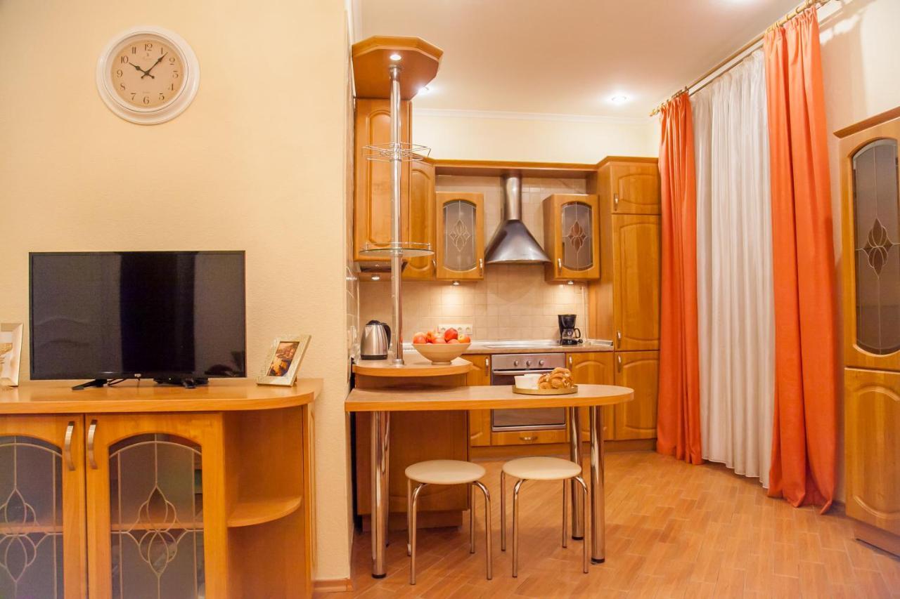 Inn Home Apartments In Kiev Center Exterior photo